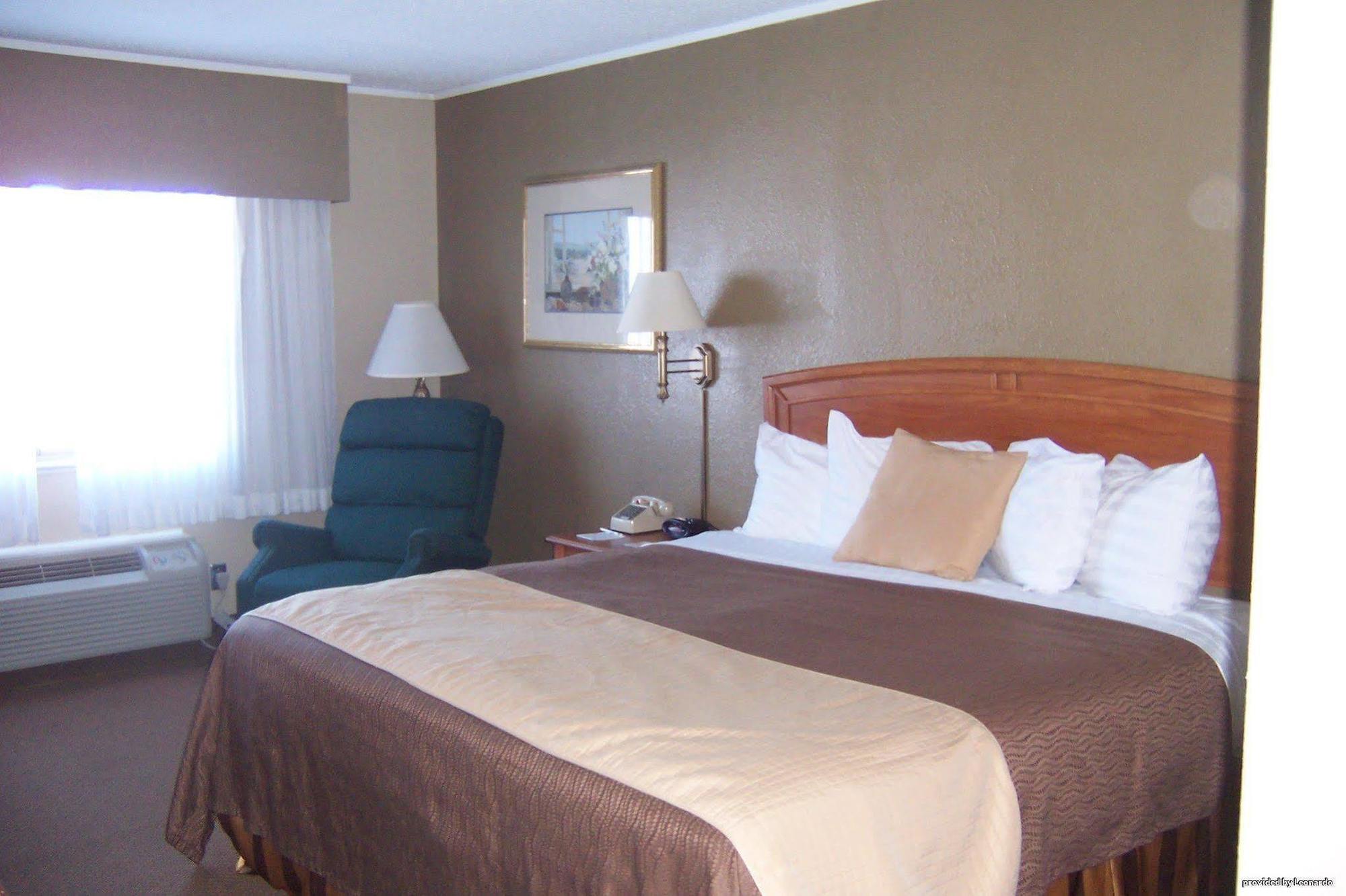 Norwood Inn & Suites Mankato North Mankato ภายนอก รูปภาพ