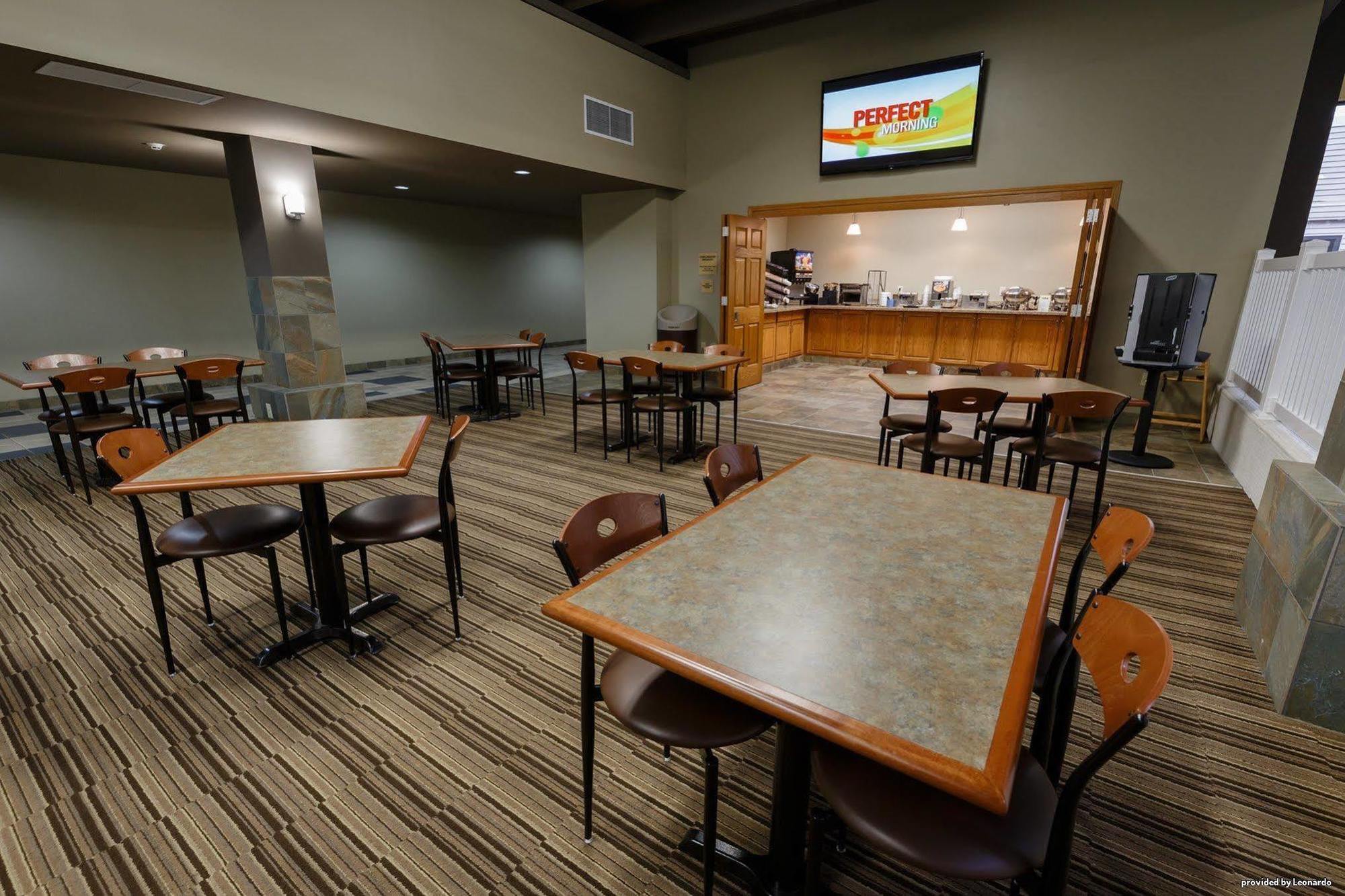 Norwood Inn & Suites Mankato North Mankato ภายนอก รูปภาพ