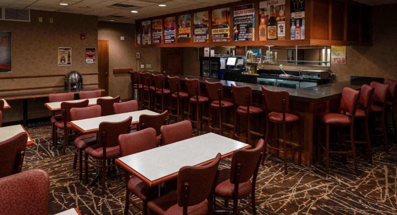 Norwood Inn & Suites Mankato North Mankato ภายนอก รูปภาพ