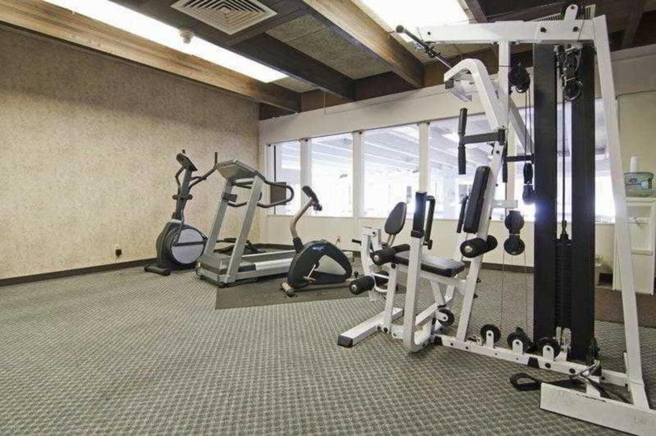 Norwood Inn & Suites Mankato North Mankato ภายนอก รูปภาพ
