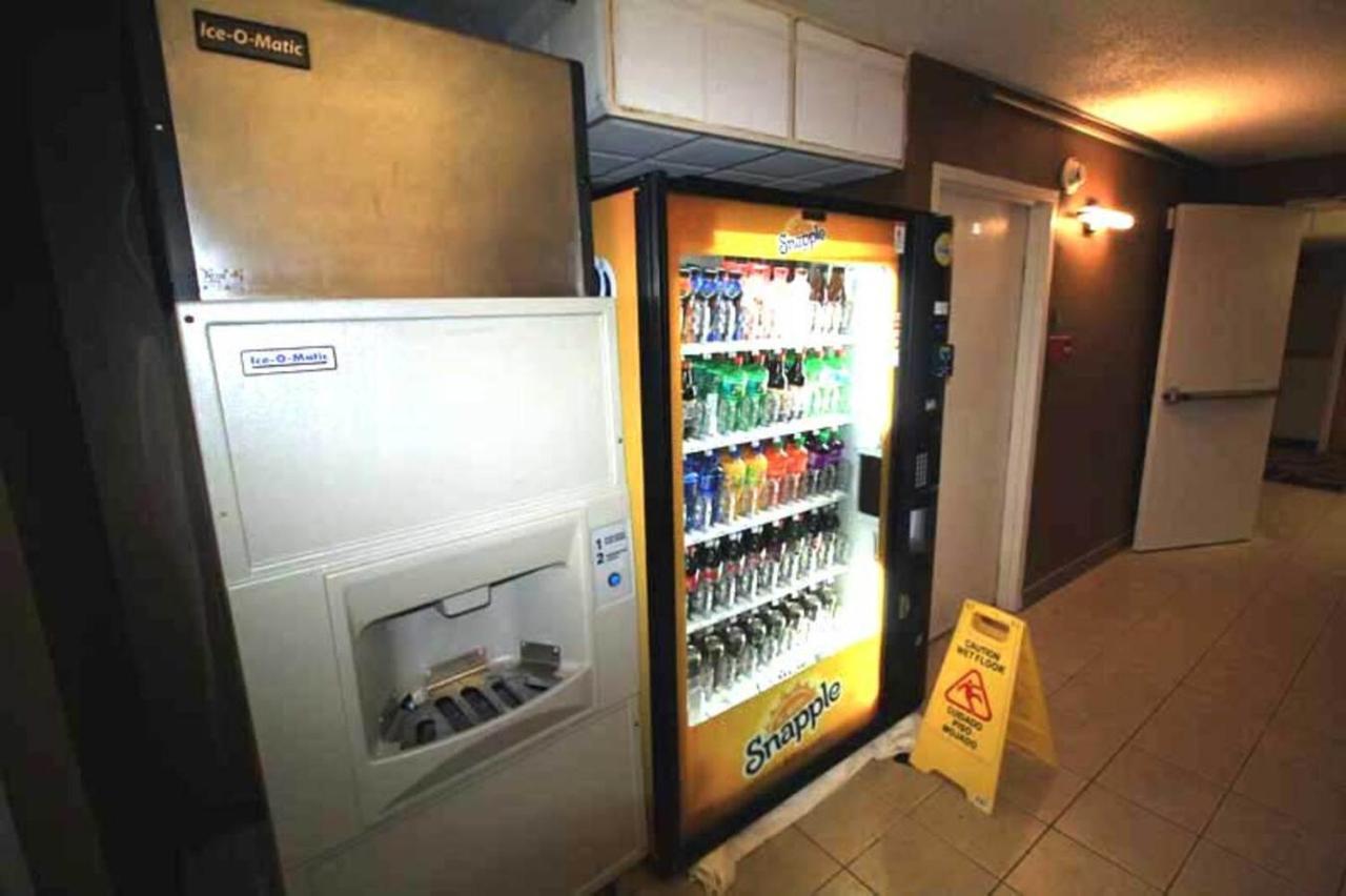 Norwood Inn & Suites Mankato North Mankato ภายนอก รูปภาพ